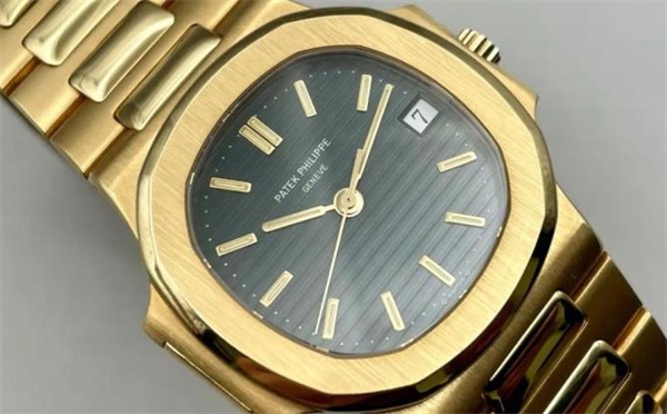 百达翡丽手表表盘有划痕怎么办