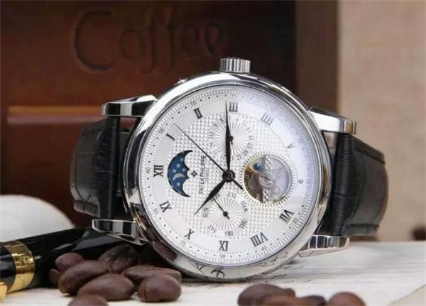 百达翡丽手表表壳有划痕原因是什么