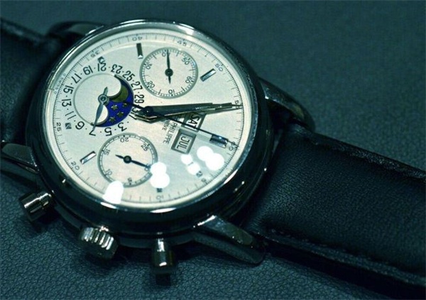 百达翡丽手表表耳掉了解决技巧推荐